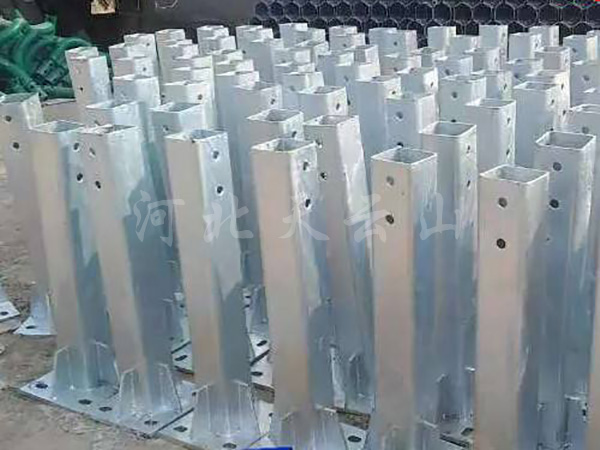 鍍鋅法蘭方立柱